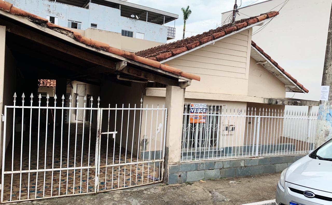 Casa no Bairro Saúde – Rua amadeu de Queiróz