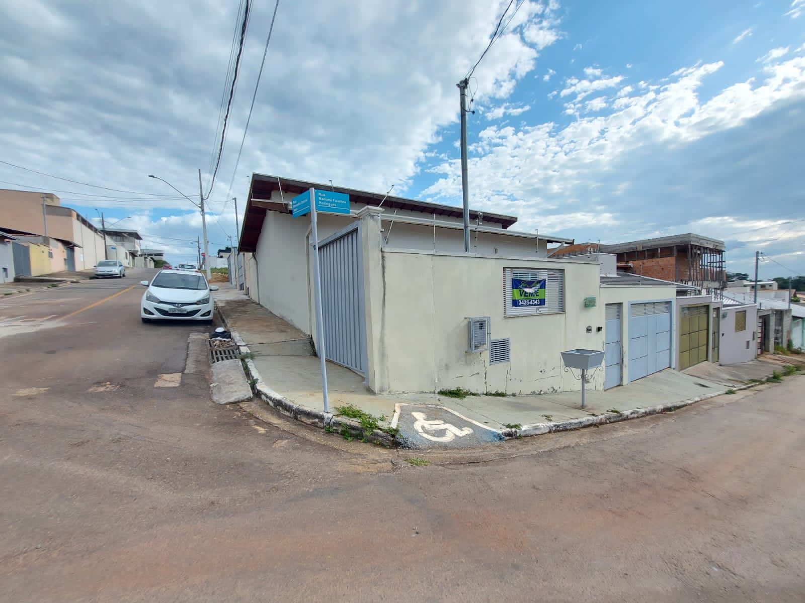 Casa no Bairro Cidade Vergani – Rua Mariana Faustino Rodrigues